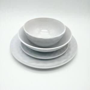 Service a table 24 pièces blanc cassé